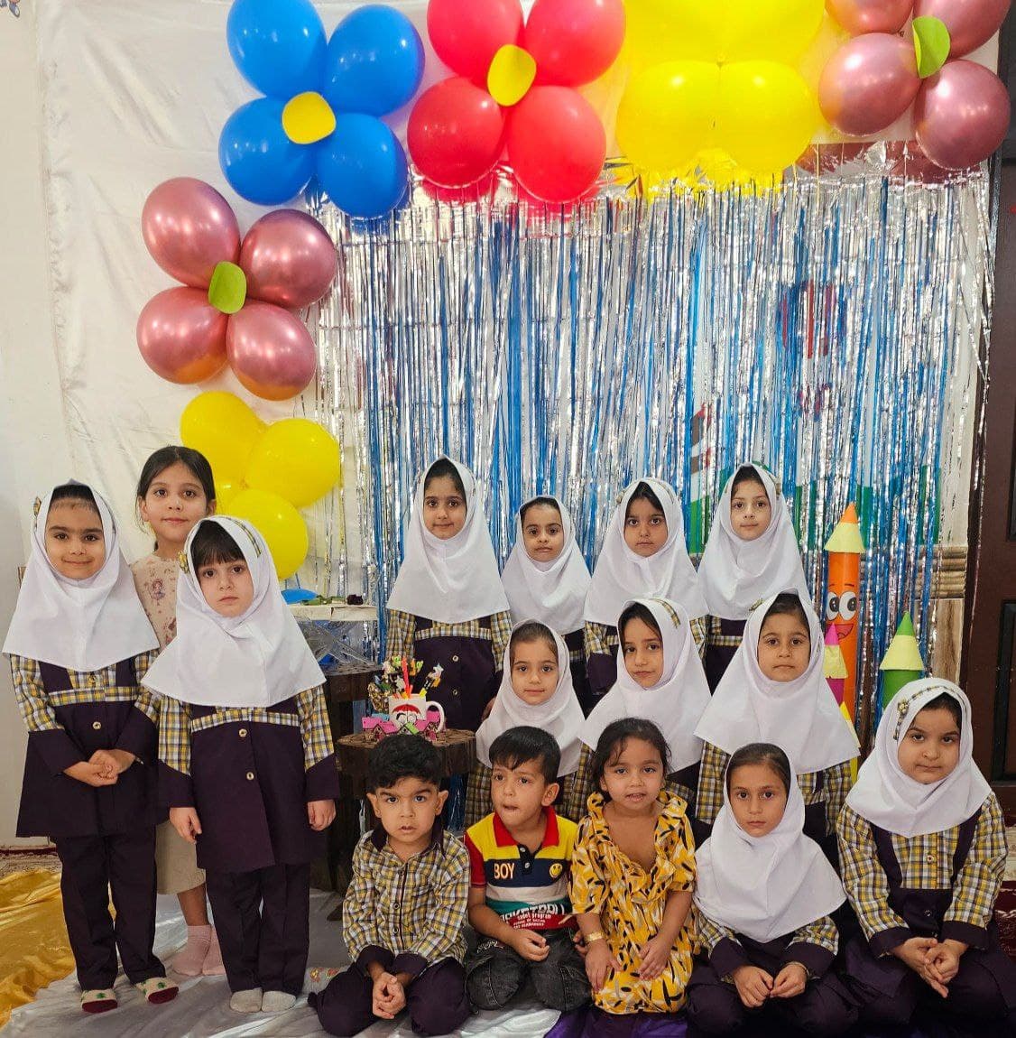 جشن شکوفه ها کودکستان کیارش پیش دبستانی سال۱۴۰۳